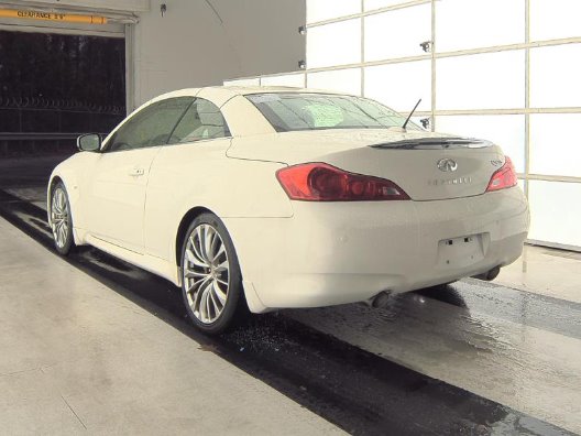 2014 INFINITI Q60 Convertible S's photo